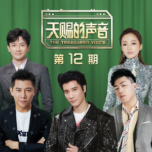 母狗跪地被打耳光
